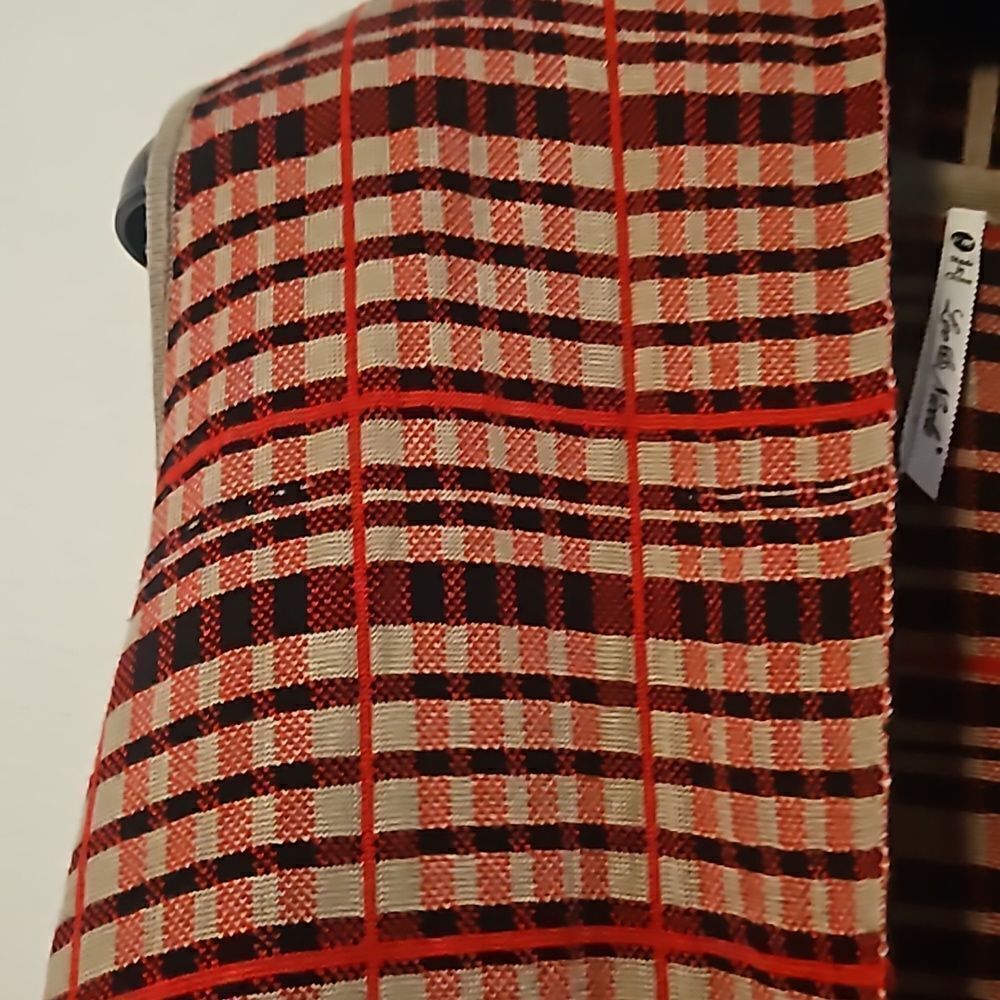 Leo & Nicole Red Brown Plaid Sleeveless Cardigan Size MP - Picture 3 of 6